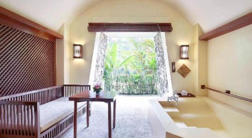 Image of Deluxe Twin Room with Bathtub 1