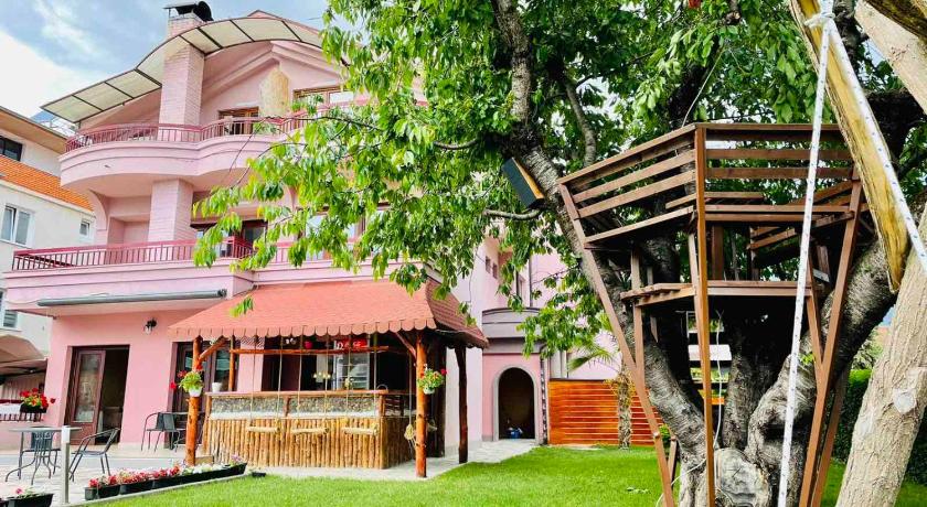 Villa Cherry — Hotel in Struga