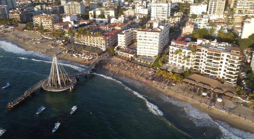 Emperador Vallarta Beachfront Hotel and Suites