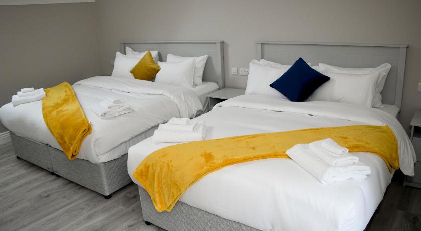 The Leitrim Inn and Blueway Lodge photo