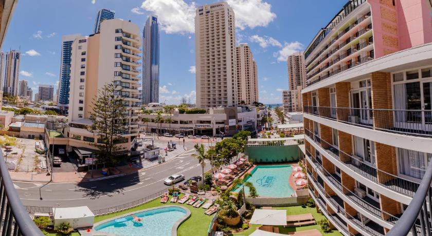 Bunk Surfers Paradise