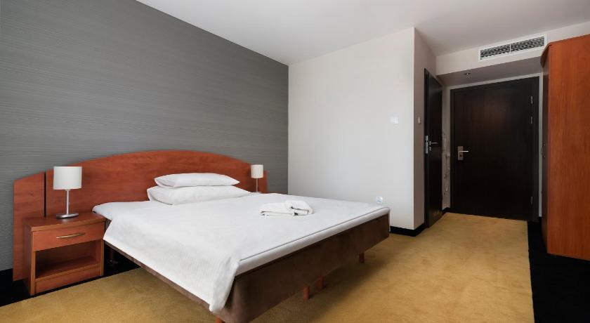 Zdrójkowa Stara Hotel & Spa Polesie 3-Star Hotel exterior