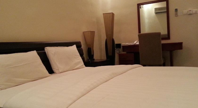 Image of Deluxe Double Bed 7