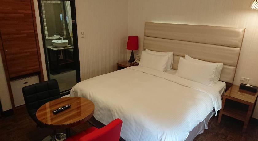 Image of Elegant 17