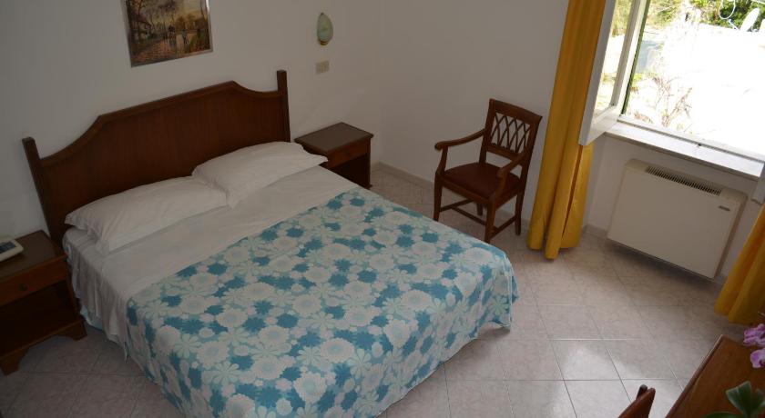 Hotel Maronti