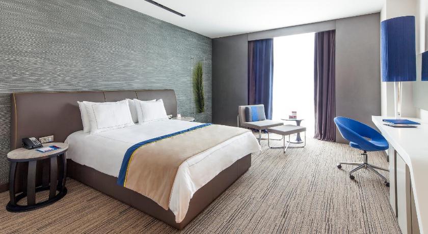 Ramada Hotel & Suites by Wyndham Izmir Kemalpasa photo