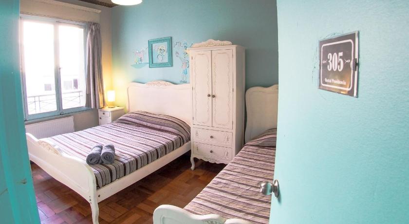 Imagen de Habitación triple con cuarto de baño (Triple Room with Bathroom) 1
