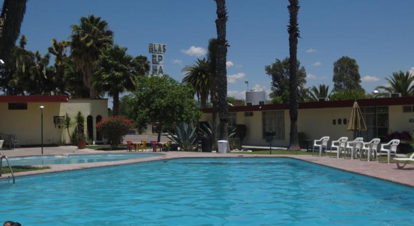 Hotel Las Palmas Midway Inn photo