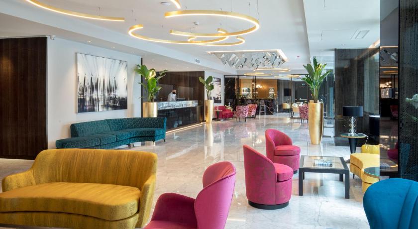 ローマ Hotel St Martin by OMNIA hotels 4つ星 ホテル 外観