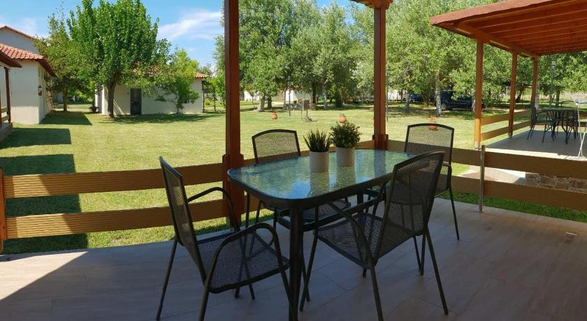 Camping Linaraki Apartments & Bungalows photo
