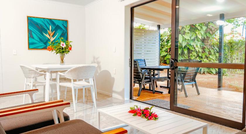 Image of Five-Bedroom House 11