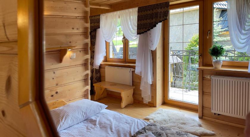 ザコパネ Pensjonat u Ani 3つ星 ホテル レストラン