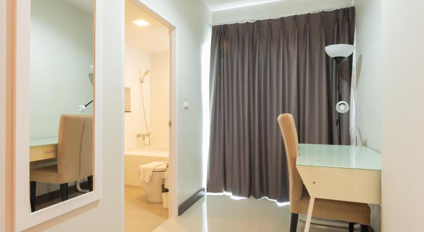 Image of Apartment with Balcony 3