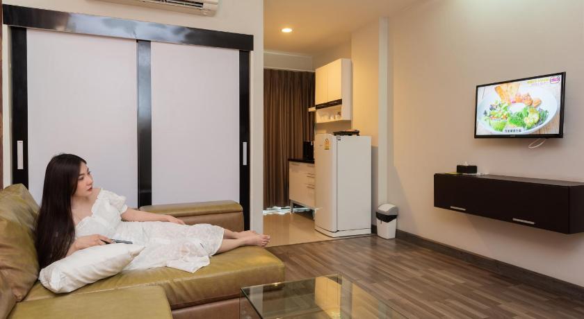 Image of Apartment with Balcony 3
