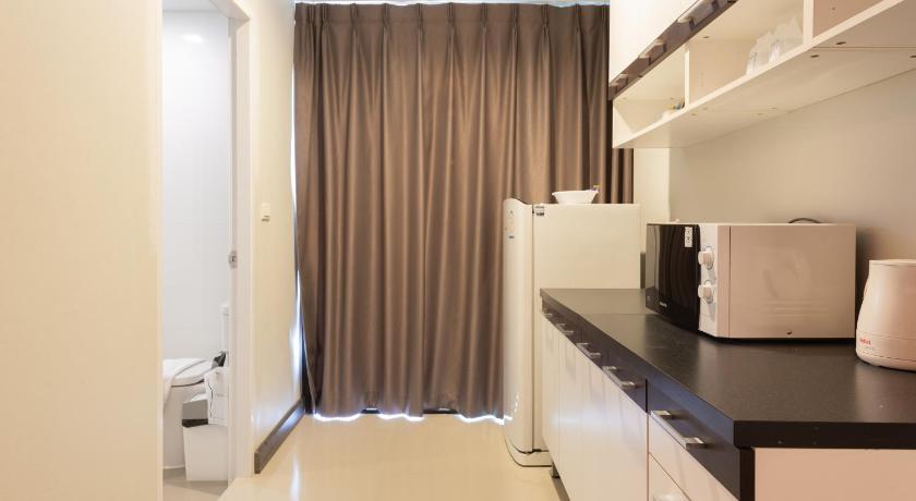 Image of Deluxe King 15