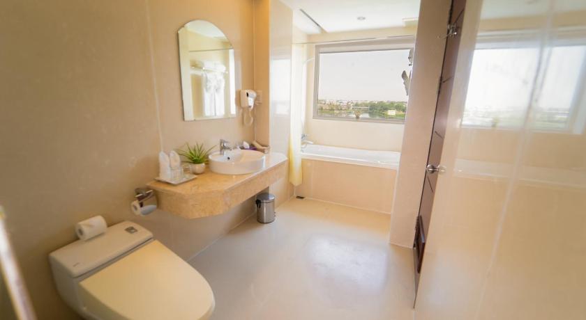 Image of Premier Suite River View 15