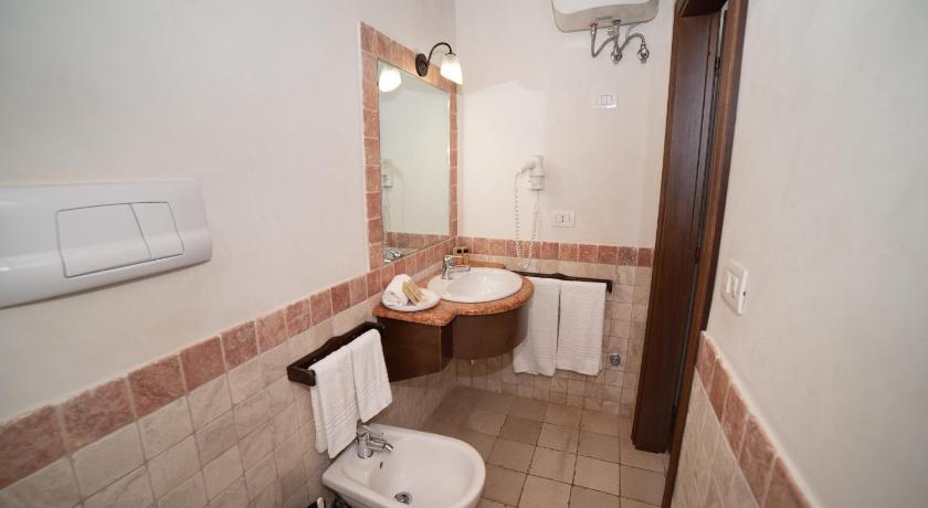 Image of Comfort Triple Room 12