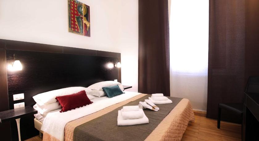 Rome Guest House della Valle Roma 4-Star Hotel pool