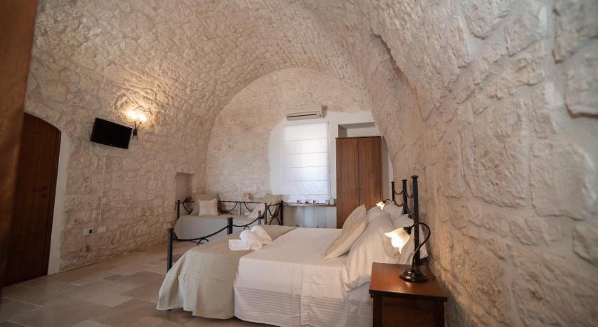 Image of Superior Triple Room 2