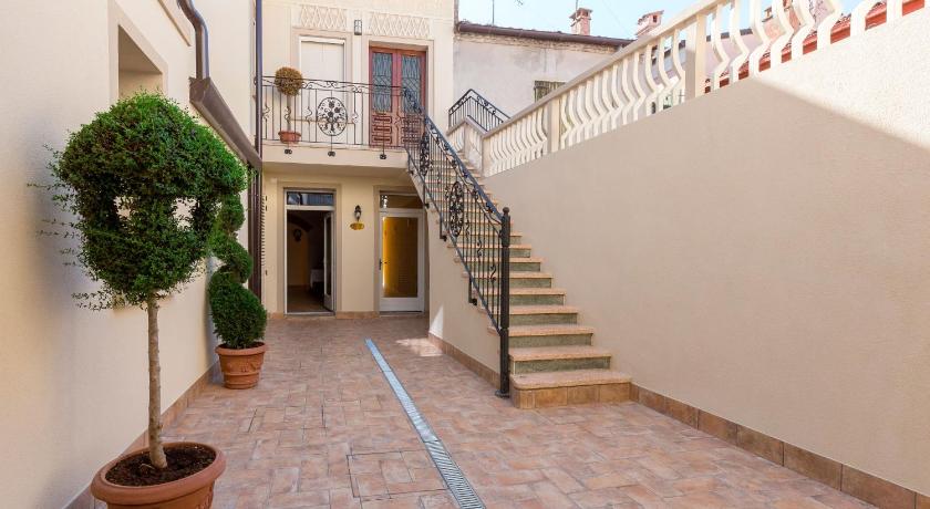 Villa Cavour photo