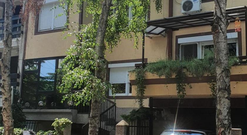 Guest house Kozle — Hotel in Skopje