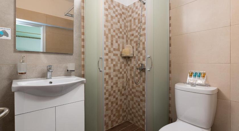 Marika's Deluxe Rooms photo