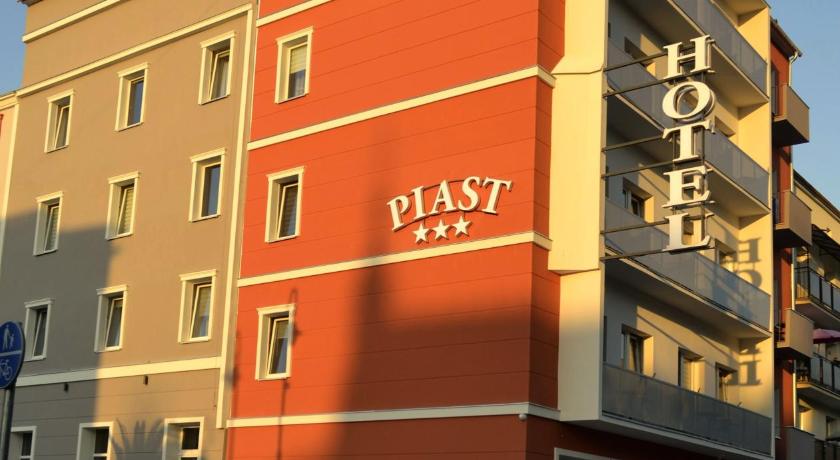 Hotel Piast — Hotel in Nysa