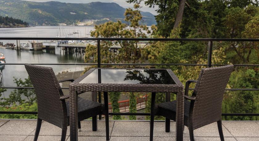 Brentwood Bay Resort & Spa