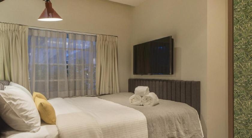 Image of Superior Room 8