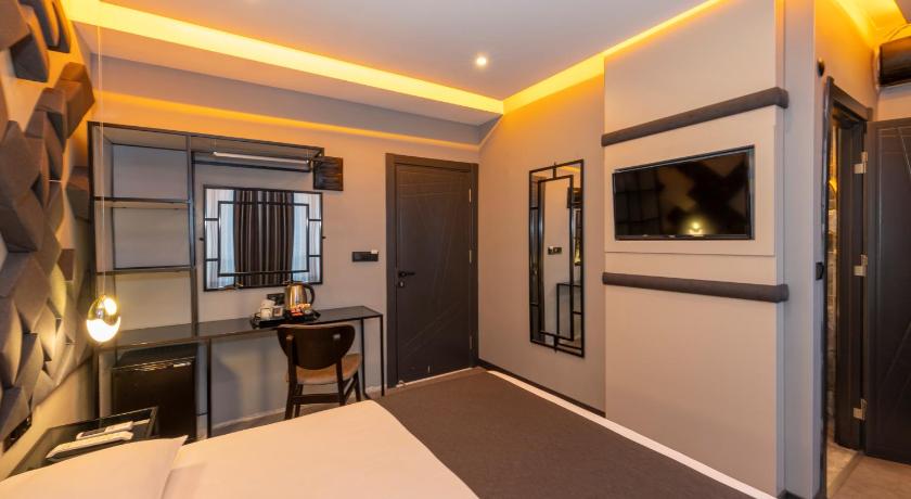 White Palace Hotel - image 10