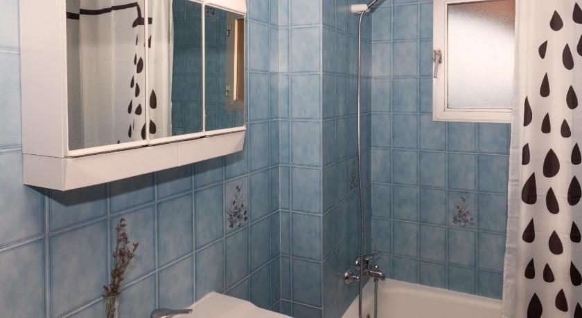 Zodiac Apartments photo
