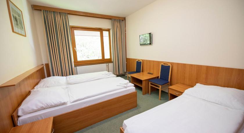 Image of Triple Room 0