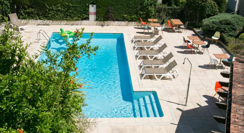Ibis Avignon Sud photo