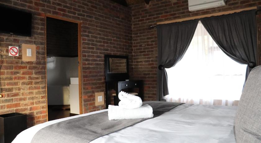 Sundowners Game Lodge photo