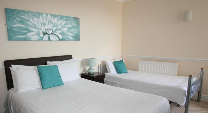Image of Standard Family Room 4
