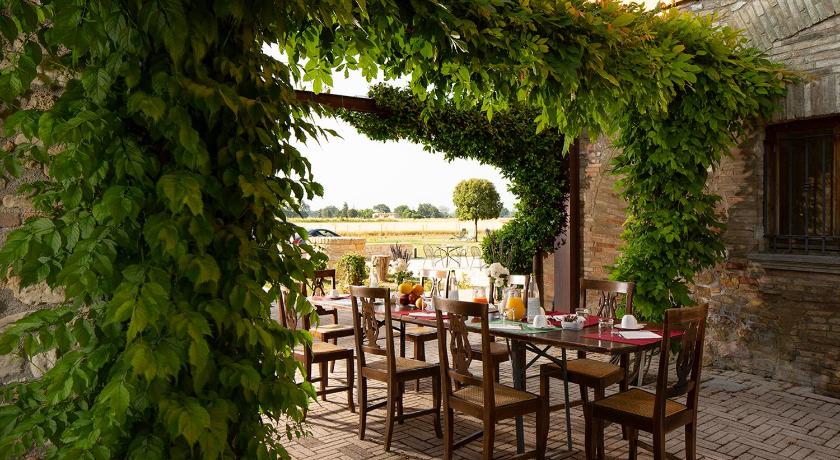 아시시 Giotto Country House & Spa 4성급 게스트하우스 레스토랑