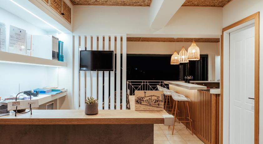 Mari Hotel & Maisonettes photo