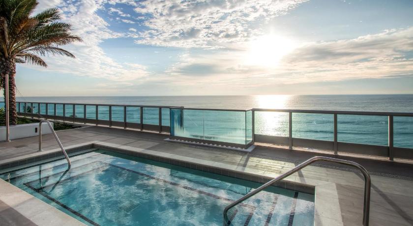 Churchill Suites Monte Carlo Miami Beach