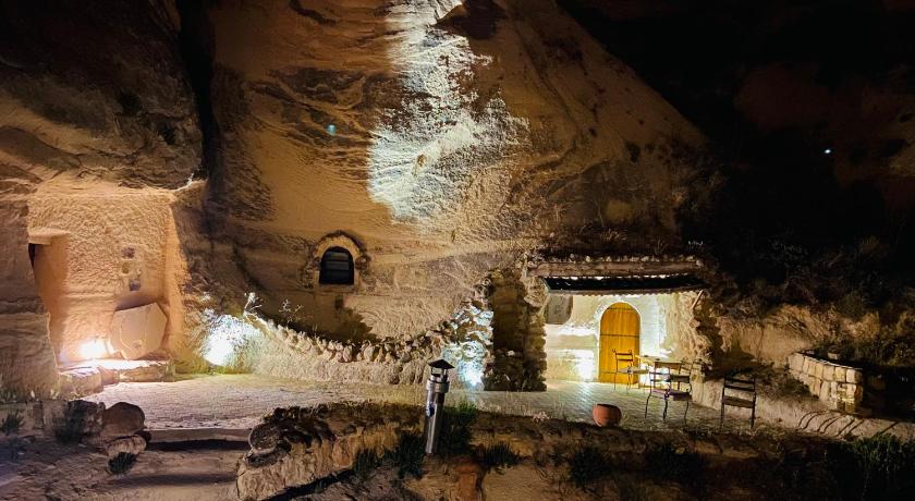 The Village Cave Hotel