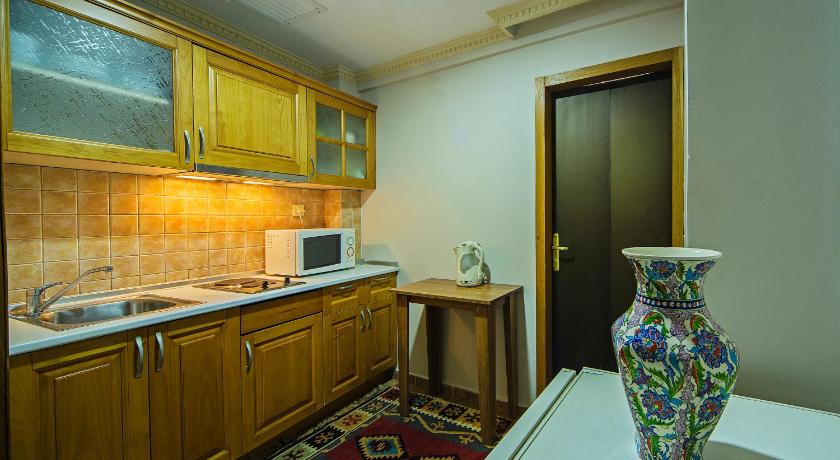 Hippodrome Hotel - image 7