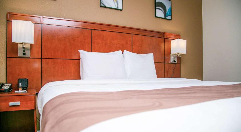 Quality Inn & Suites Thousand Oaks - US101