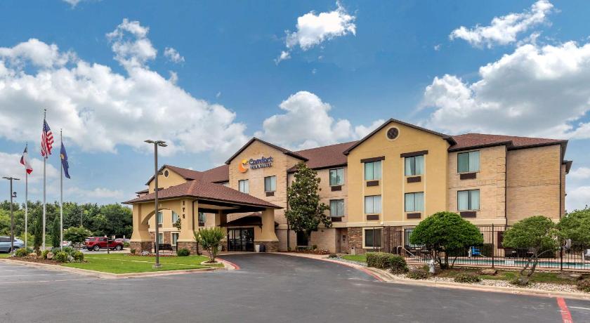 Comfort Inn & Suites Mansfield