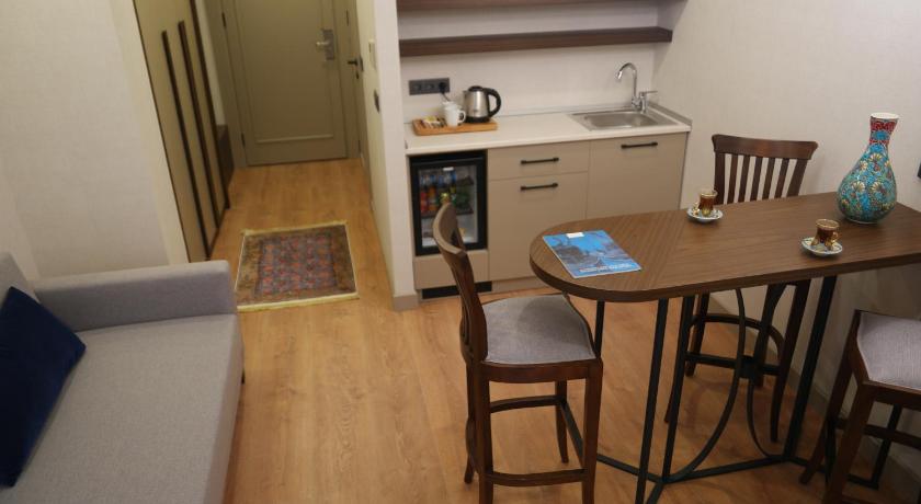 Nevi Hotel Suite - image 13