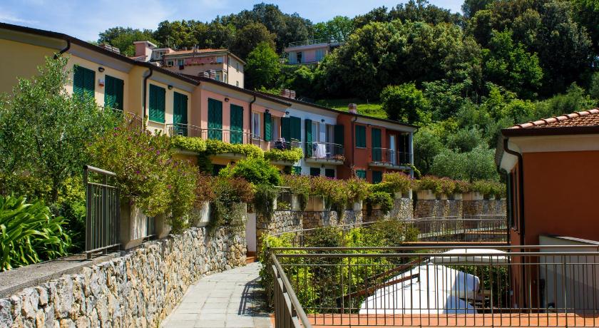 Baia Blu RTA Residence — Hotel in La Spezia
