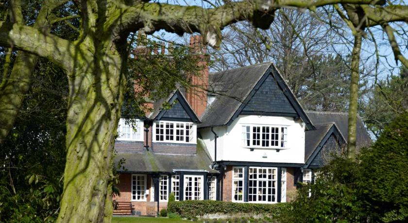 Mere Court Hotel