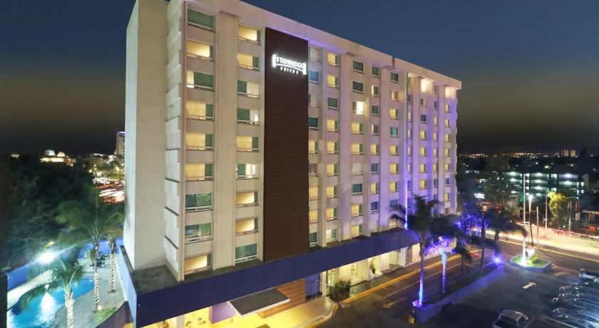 Staybridge Suites Guadalajara Expo