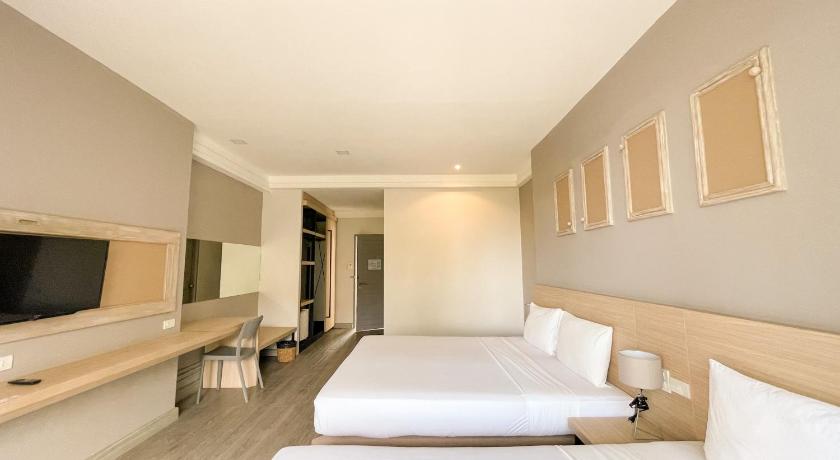 Image of Deluxe room triple 9