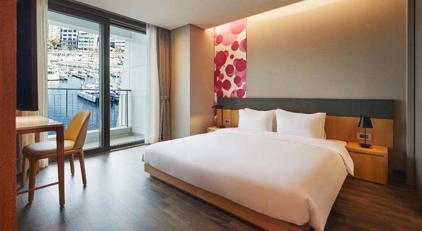 Image of Superior Suite 1