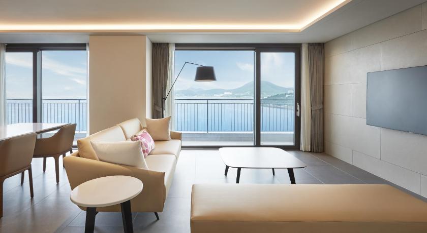 Image of Premier Suite 1