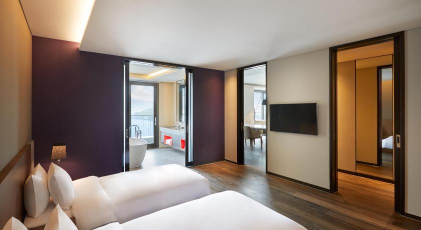 Image of Premier Suite 9